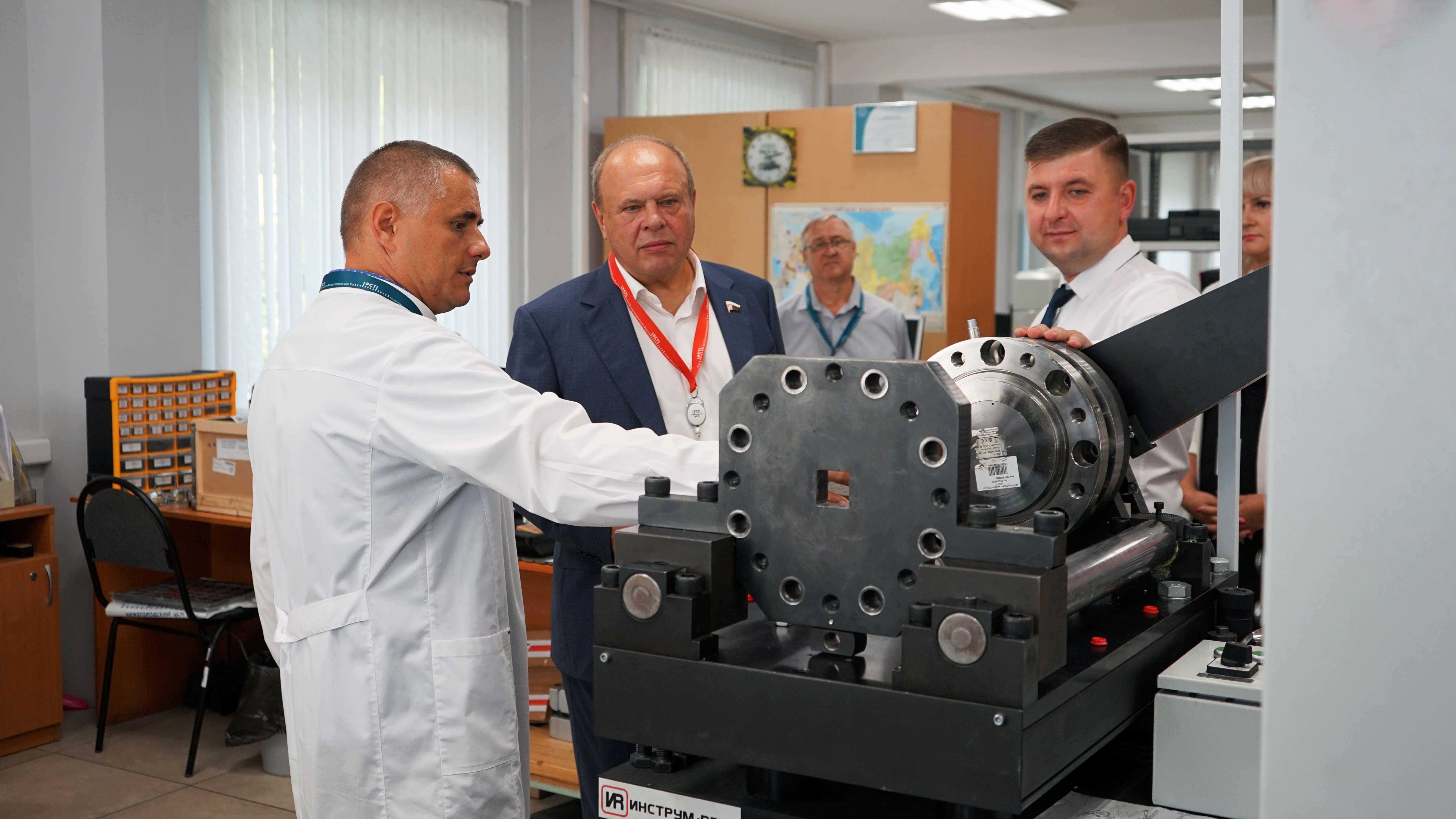 Депутат Государственной Думы Анатолий Лесун с рабочим визитом посетил ЦСМ Росстандарта в Нижегородской области