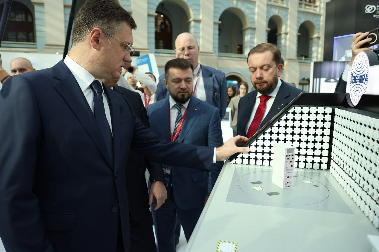 Вице-премьер РФ Александр Новак оценил возможности испытательного центра Нижегородского ЦСМ на Международном форуме «Российская энергетическая неделя»